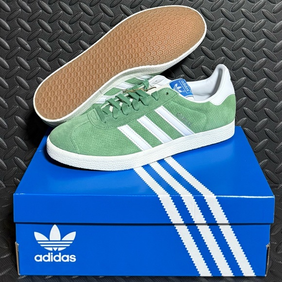 Mens Adidas Gazelle Athletic‎ Sneakers Green White Size 10 - Picture 1 of 6